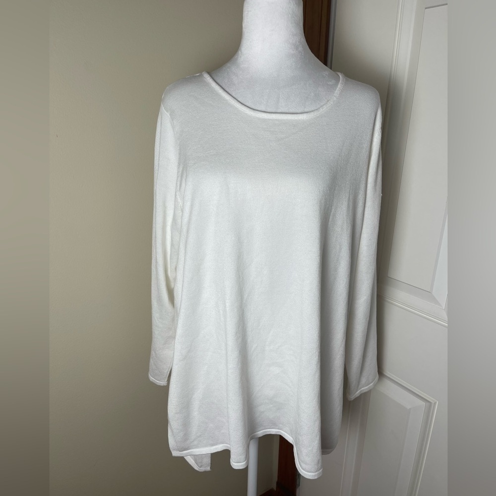 Tahari New! White Lightweight Sweater Tunic Size 1X